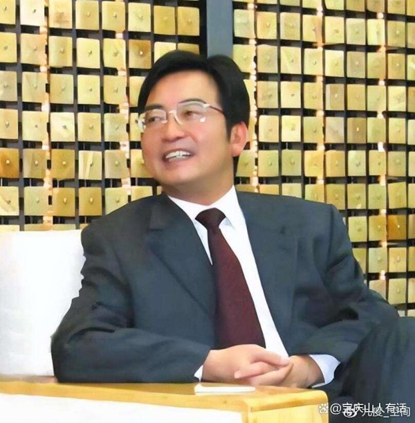 中国配资网 杭州被判死刑的“许三多”：贪得多、情妇多，房产多！